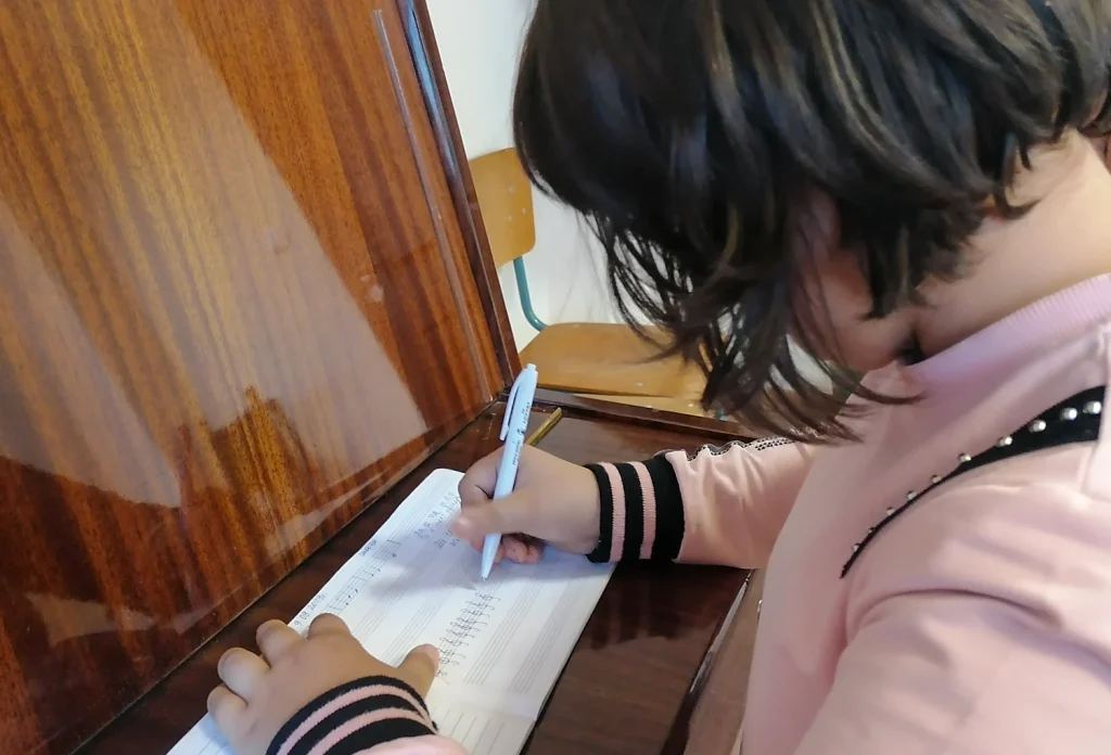 Музикално студио - Багри - Уроци